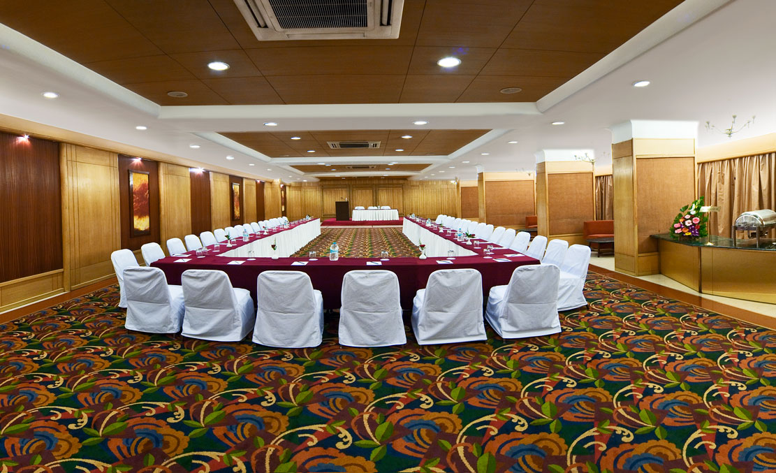 Banquets at Hotel Aurora Towers with Capacity Of 100